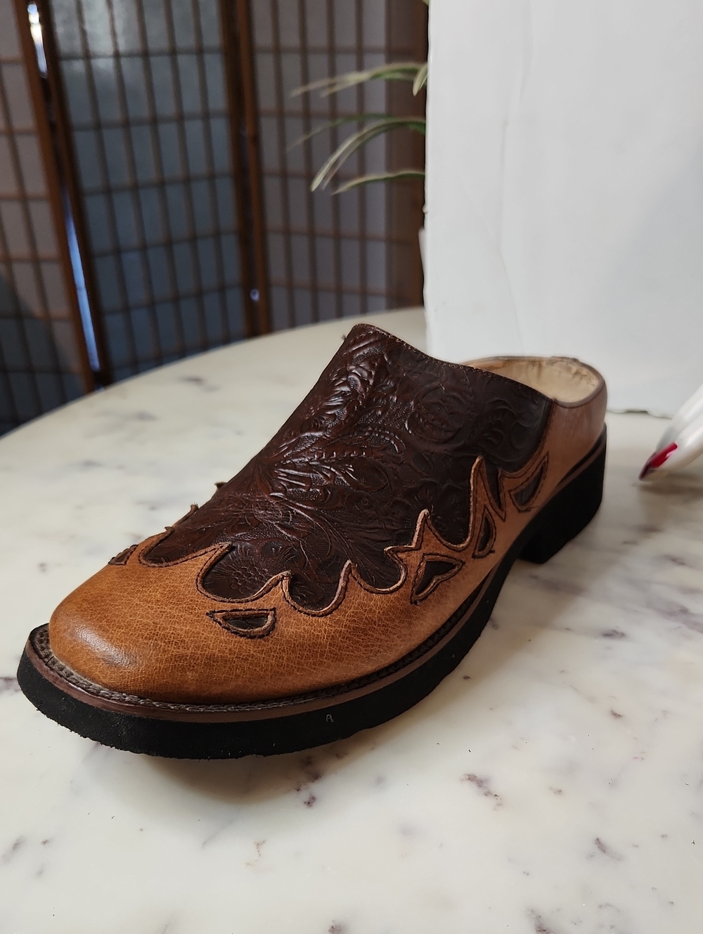 Roper Two-Tone Brown & Dark Brown Embossed Leather Mule Sz 10